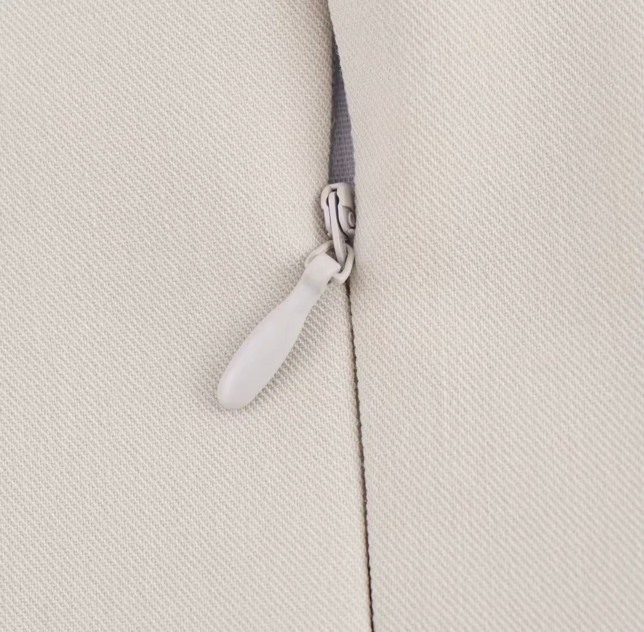 Patchwork Elegance – Gefaltetes A-Linien Kleid