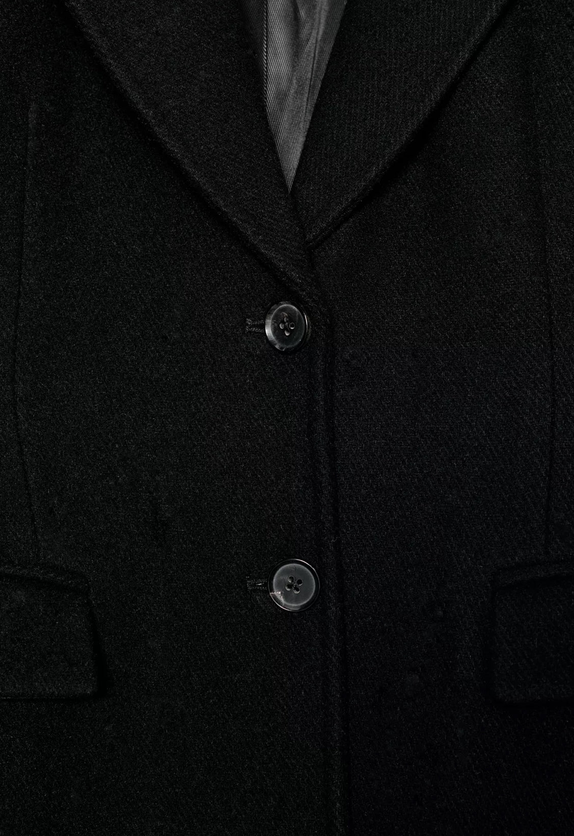 Taillierter Chapelle Mantel mit Kunstfellkragen