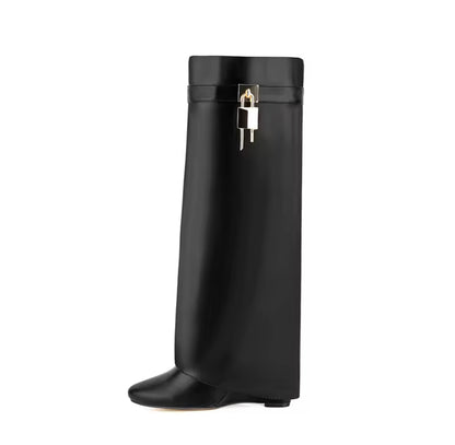 Gisele Boots