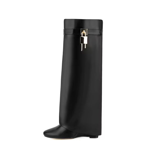 Gisele Boots