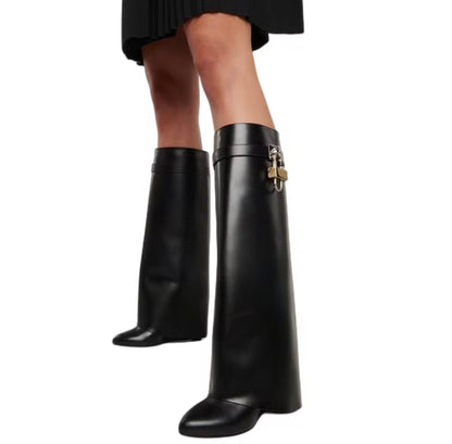 Gisele Boots