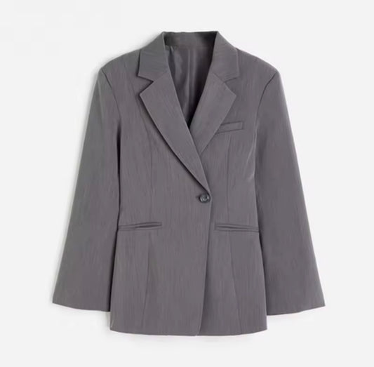 Amelia Blazer