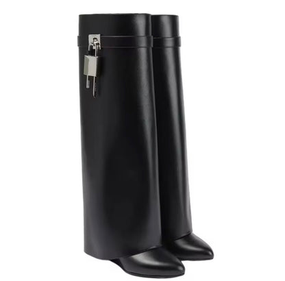 Gisele Boots