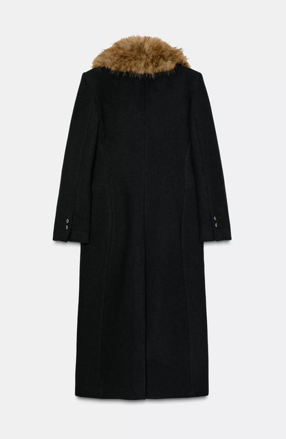 Taillierter Chapelle Mantel mit Kunstfellkragen