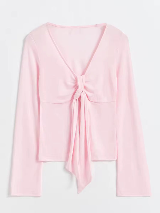 Feminines Oberteil mit Knotendetail